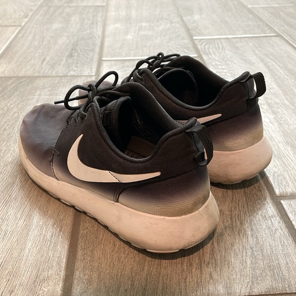 Nike Roshe Run Black and White Ombré - Picture 5 of 12